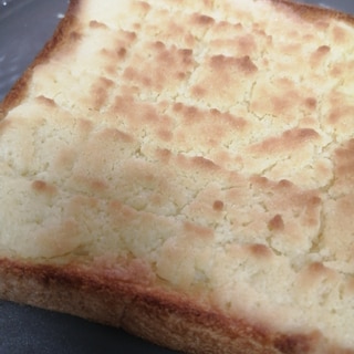 食パンでメロンパン風トースト